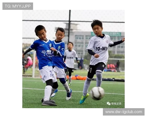 刘家祥足球比赛精彩表现全解析 赛场内外的努力与成长